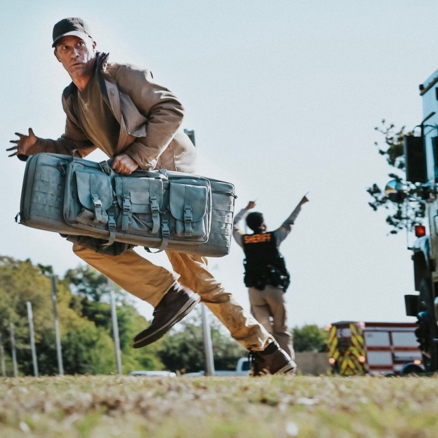 Koş Saklan Dövüş Fotoğrafı
