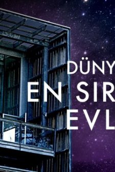 The World's Most Extraordinary Homes (2017) afişi