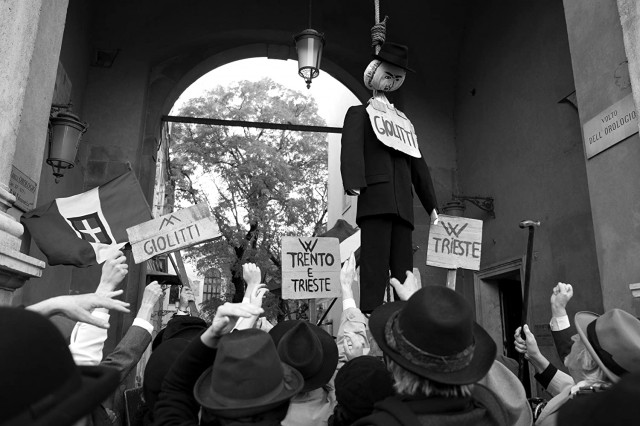 Sulle mie spalle Fotoğrafı