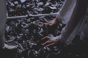 Love Me Not Fotoğrafı