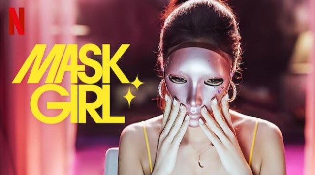 Mask Girl Fotoğrafı