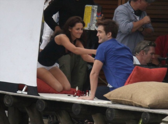 Alacakaranlık Efsanesi: Şafak Vakti Bölüm 1 Fotoğrafı