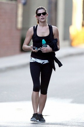 Alacakaranlık Efsanesi: Şafak Vakti Bölüm 1 Fotoğrafı