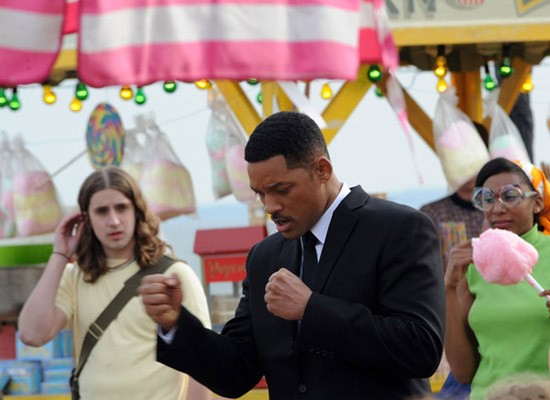 Siyah Giyen Adamlar 3 Fotoğrafı