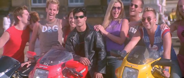 Bazen Sevinç Bazen Hüzün Fotoğrafı