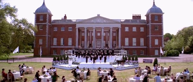 Bazen Sevinç Bazen Hüzün Fotoğrafı