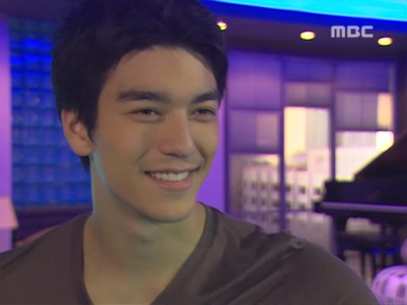 Sweet Spy Fotoğrafı