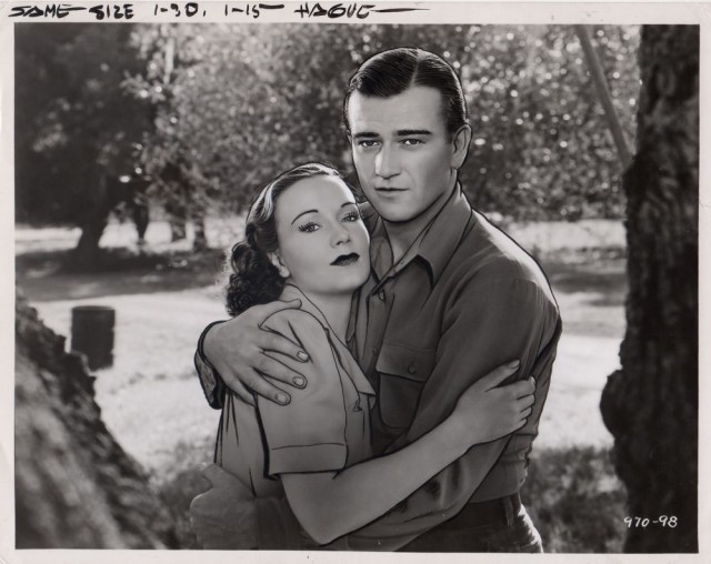 Dark Command Fotoğrafı