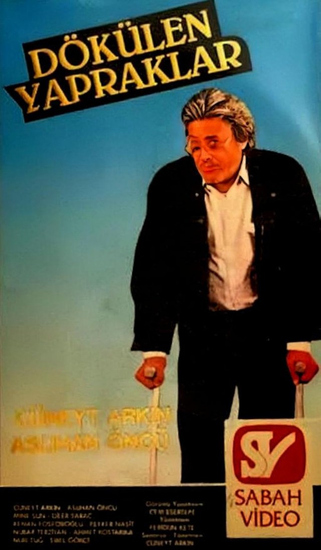 Dökülen Yapraklar (1987) afişi