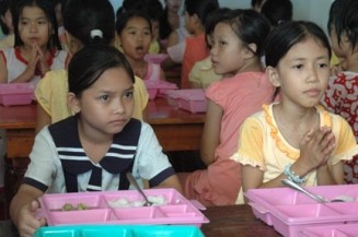 Baykuş Ve Serçe fotoğrafı