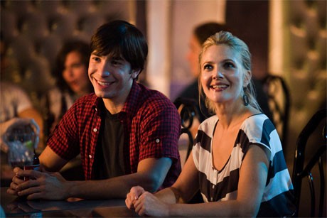 Seni Uzaktan Sevmek Fotoğrafı