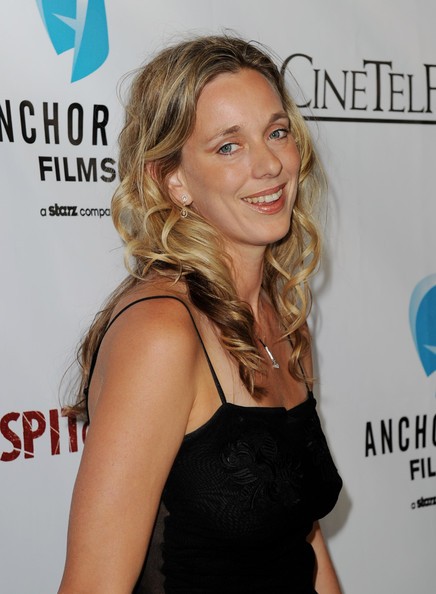 Mezarına Tüküreceğim Fotoğrafı