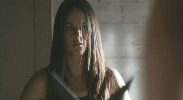 Mezarına Tüküreceğim Fotoğrafı