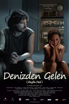 Denizden Gelen (2010) afişi