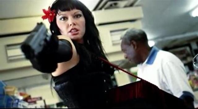 Cigarette Girl fotoğrafı