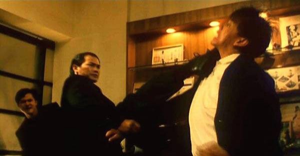 Close Escape fotoğrafı