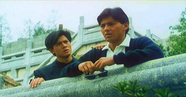 Close Escape fotoğrafı