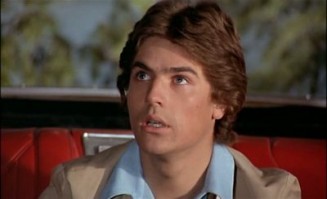 Daldaki Otomobil Fotoğrafı