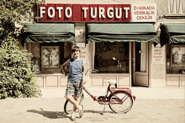 Aşk Tesadüfleri Sever Fotoğrafı