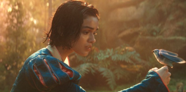 "Pamuk Prenses" Canlı-Aksiyon Uyarlaması İlk Gösterimini Yaptı: İlk Yorumlar Olumlu!