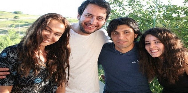 Hülya Avşar'a En İyi Kadın Oyuncu Ödülü