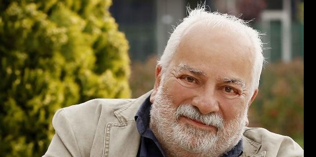 Zeki Alasya Hayatını Kaybetti