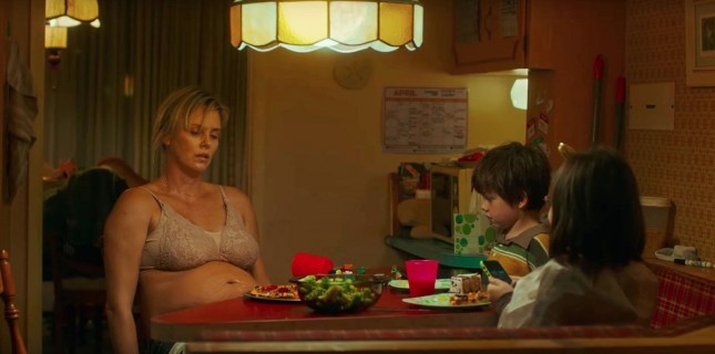 ‘Tully’deki rolü için 23 kilo alan Charlize Theron depresyona girmiş