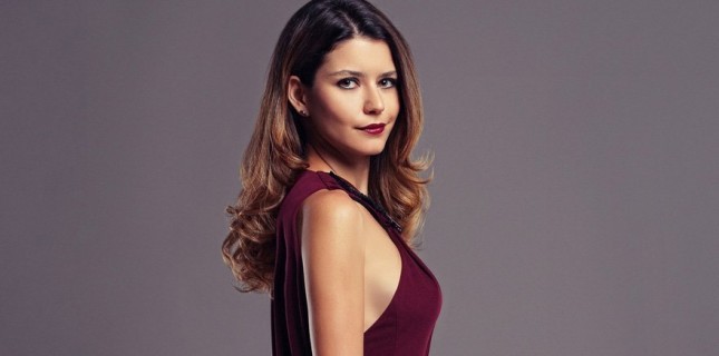 Beren Saat İkinci Orijinal Netflix Dizisinin Başrolünde!