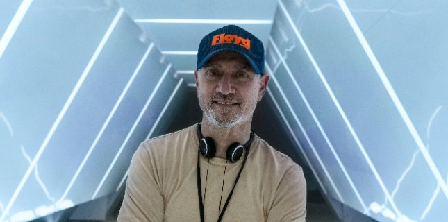 Roland Emmerich, Marvel ve DC’nin Sinemayı Mahvettiğini Düşünüyor!