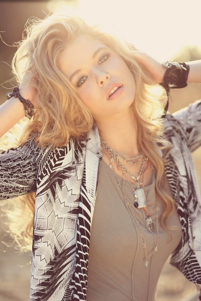 Sasha Pieterse Fotoğrafı