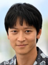 Kang Dong-won fotoğrafı