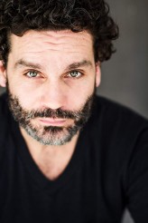 Darcy Laurie fotoğrafı