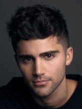 Max Ehrich fotoğrafı