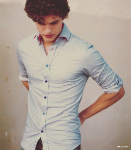 Daniel Sharman Fotoğrafı