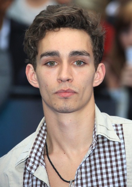 Robert Sheehan Fotoğrafı