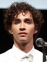 Robert Sheehan fotoğrafı