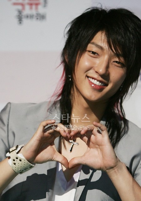 Lee Jun-ki Fotoğrafı