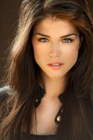 Marie Avgeropoulos Fotoğrafı