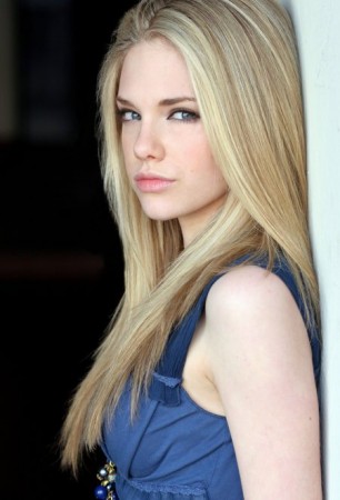 Mackenzie Mauzy Fotoğrafı