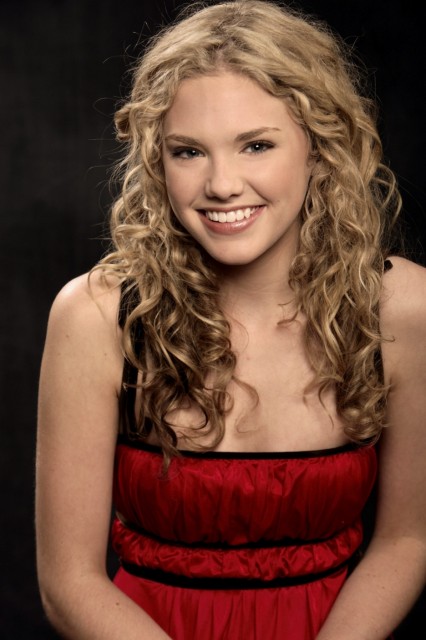 Mackenzie Mauzy Fotoğrafı