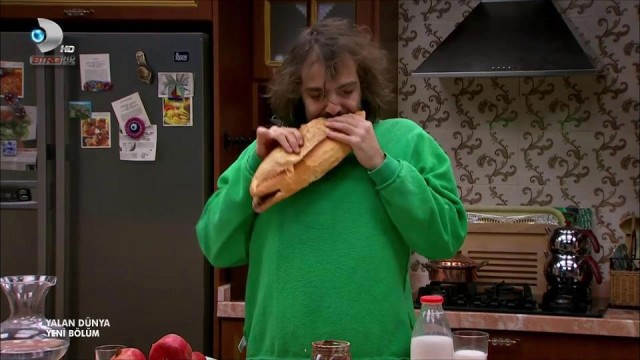 Bartu Küçükçağlayan Fotoğrafı