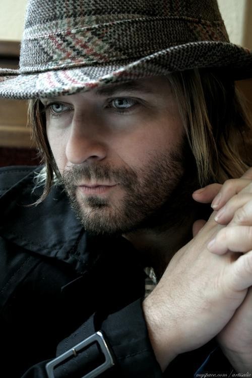 Kevin Max Fotoğrafı