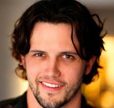 Nathan Parsons Fotoğrafı