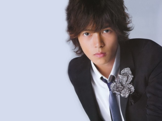 Tomohisa Yamashita Fotoğrafı