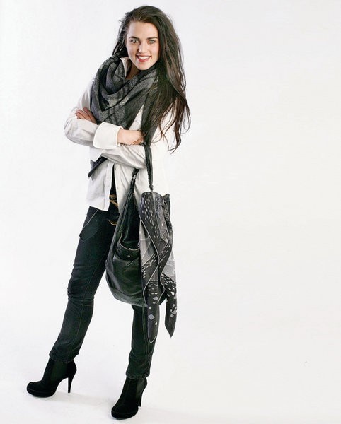 Katie McGrath Fotoğrafı