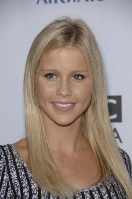 Claire Holt Fotoğrafı