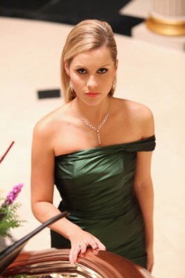 Claire Holt Fotoğrafı