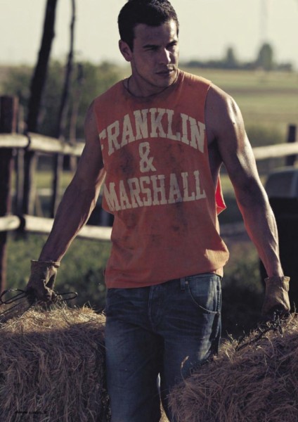 Mario Casas Fotoğrafı