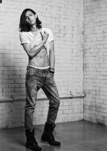 Lee Hyun-jae Fotoğrafı