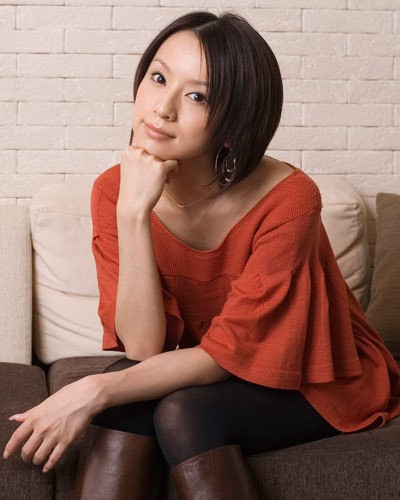 Ami Suzuki Fotoğrafı